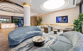 Meriton Suites Broadbeach